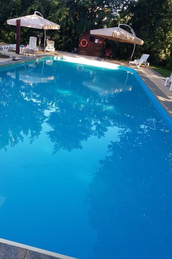 Sommer Panzio Balatonföldvár Екстериор снимка