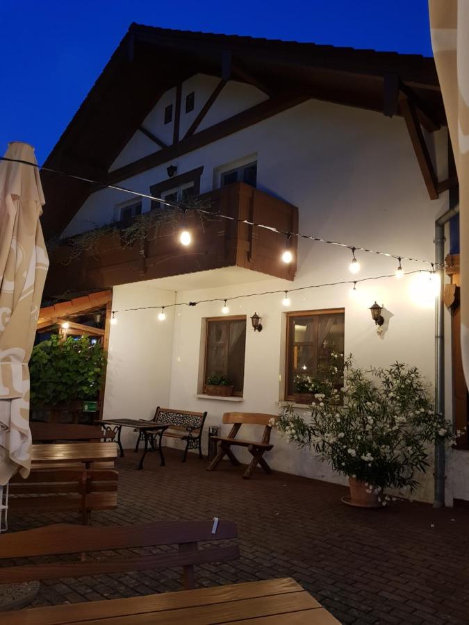 Sommer Panzio Balatonföldvár Екстериор снимка
