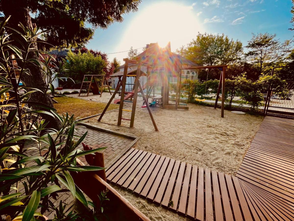 Sommer Panzio Balatonföldvár Екстериор снимка