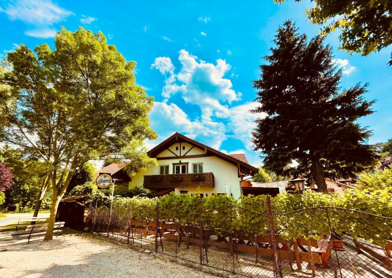 Sommer Panzio Balatonföldvár Екстериор снимка