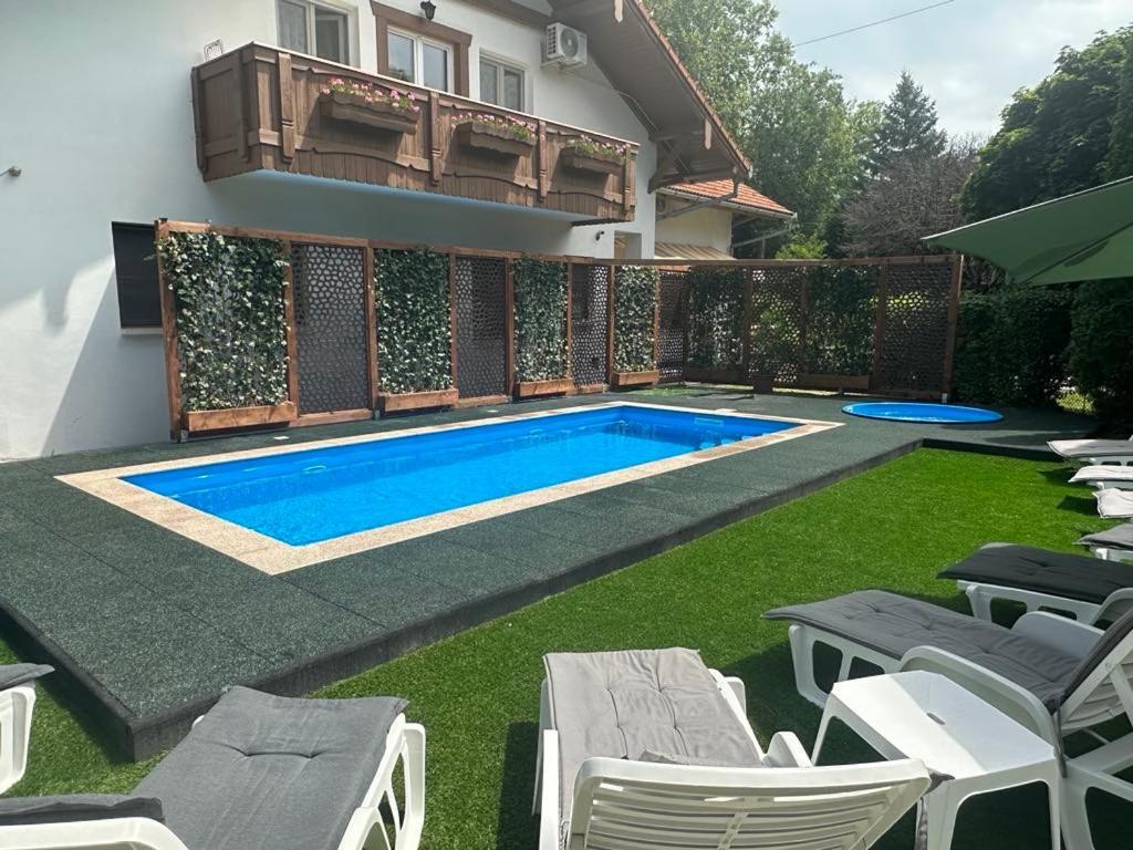 Sommer Panzio Balatonföldvár Екстериор снимка