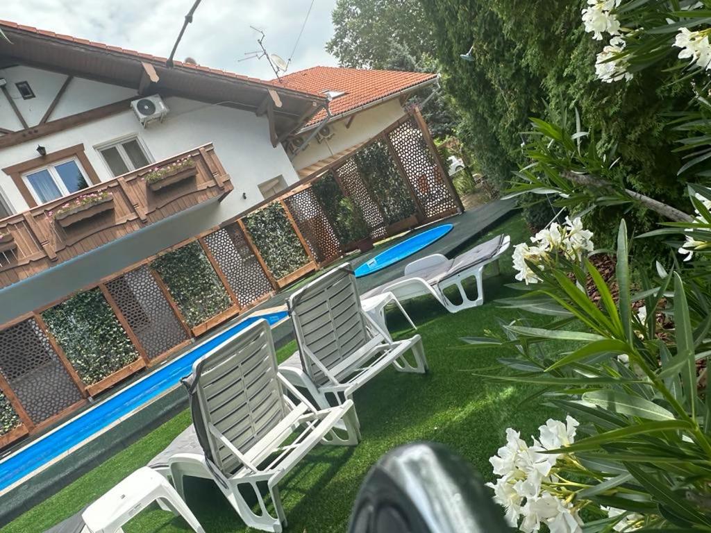Sommer Panzio Balatonföldvár Екстериор снимка
