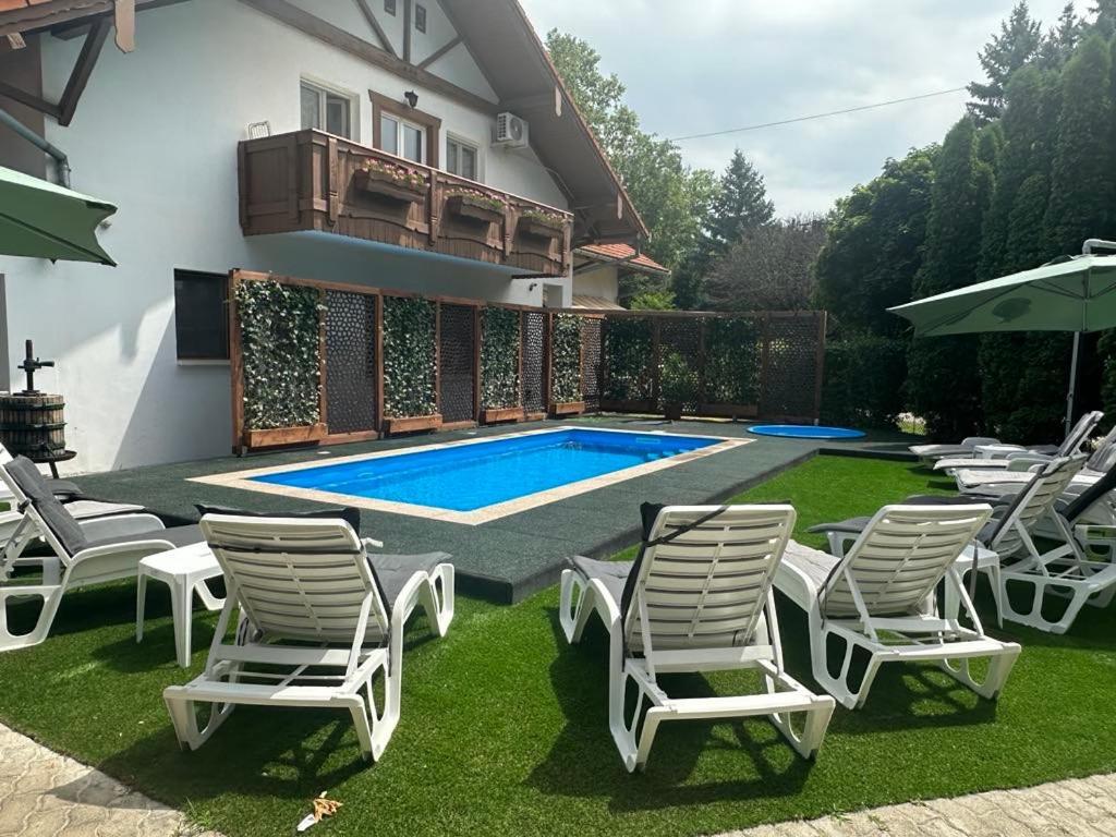 Sommer Panzio Balatonföldvár Екстериор снимка