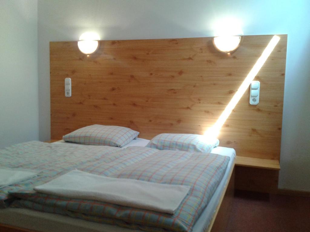 Sommer Panzio Balatonföldvár Стая снимка